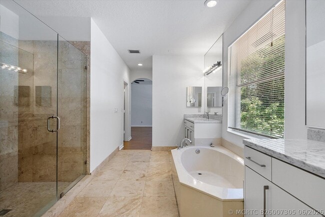 Building Photo - 2013 Harbor View Cir
