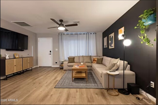 Building Photo - 2506 E Aster Dr