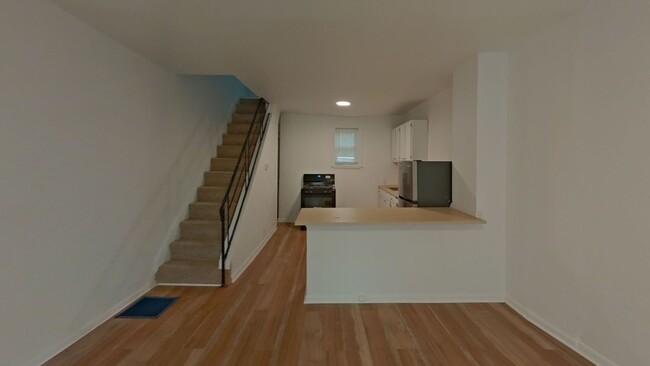 Building Photo - 1529 S Stillman St