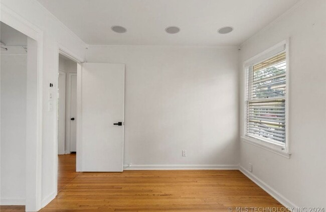 Building Photo - 3408 S Pittsburg Ave