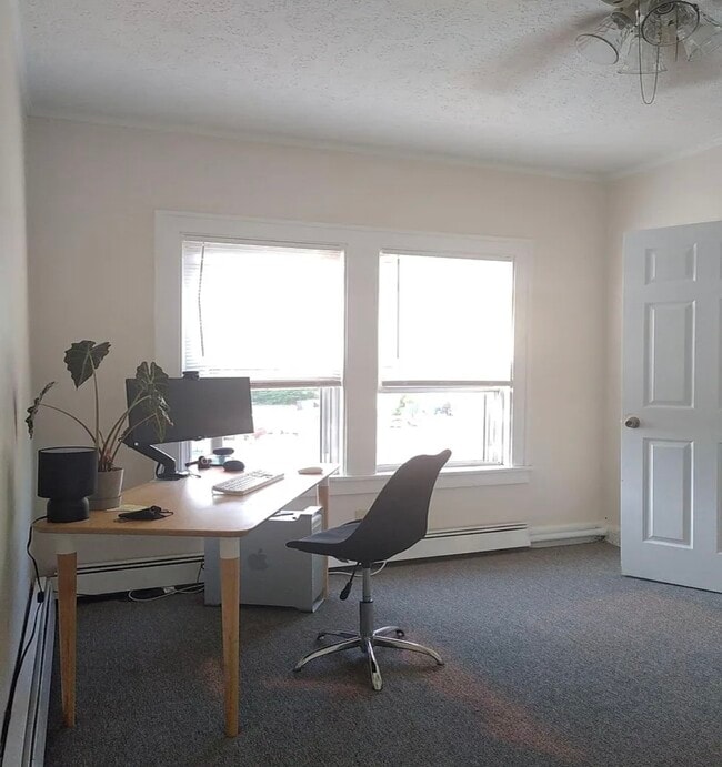 Building Photo - 15301 Waterloo Rd