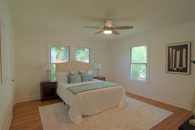 Building Photo - 1505 Karen Ave