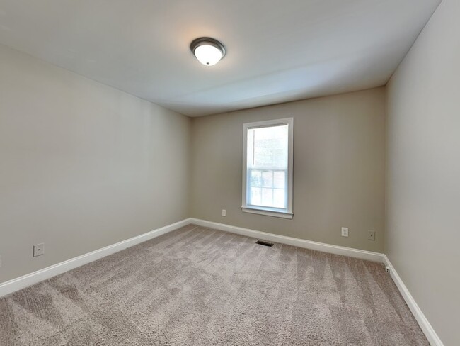 Building Photo - 224 Farrington Dr