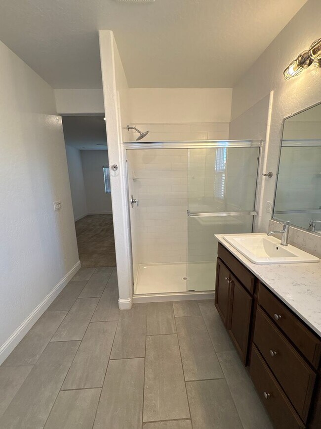 Building Photo - Lennar Home with Solar Available now for m...