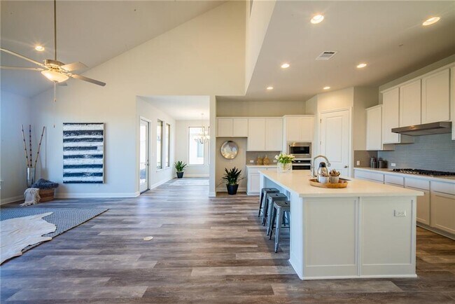 Building Photo - 1329 Deering Creek Dr