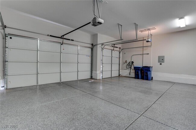 Building Photo - 11952 Girasole Ave