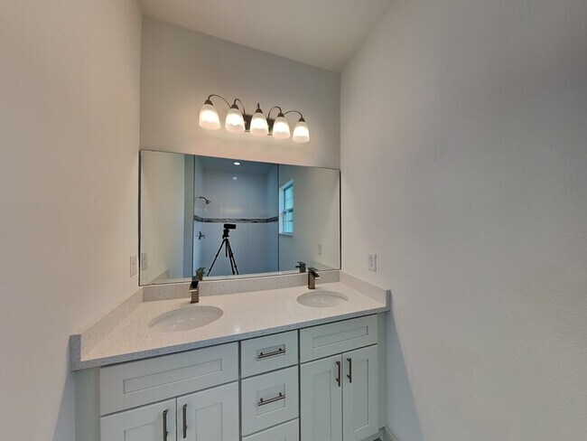 Building Photo - 7802 N Sarazen Dr