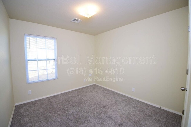 Building Photo - 5712 N 34th St