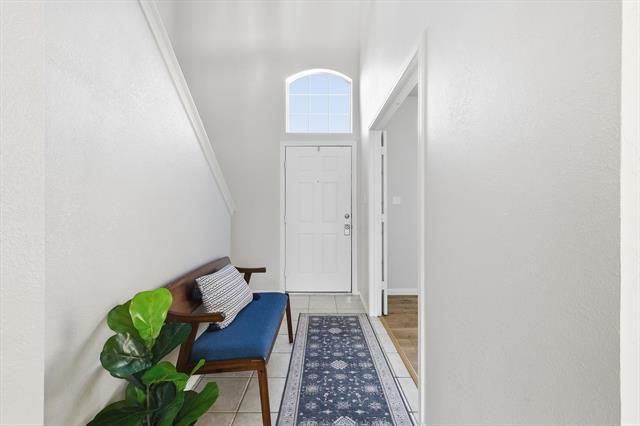 Building Photo - 4704 Ericksen Dr