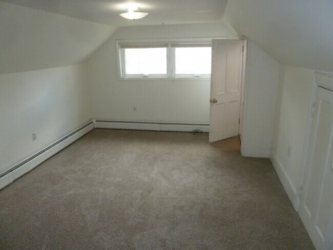 Building Photo - 28 East