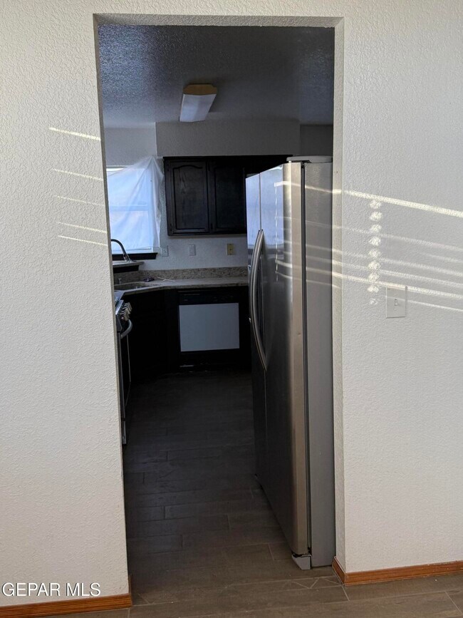 Building Photo - 12157 Chato Villa Dr