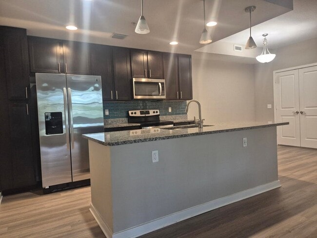 Building Photo - 3601 High Ridge Way