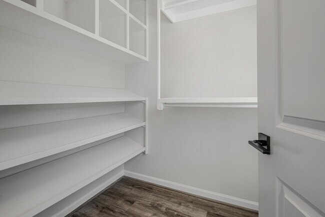Building Photo - 16848 White Daisy Loop