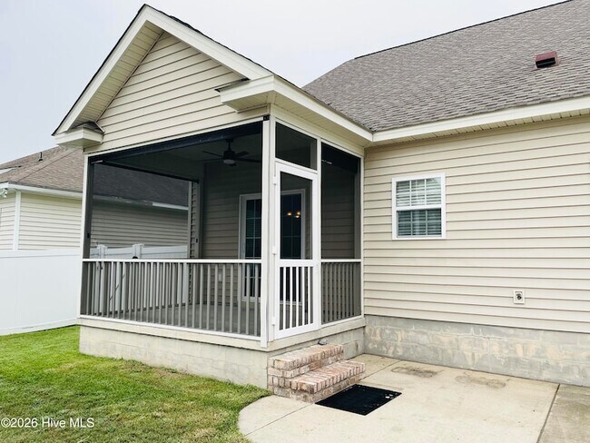 Building Photo - 2208 Tulls Cove Rd