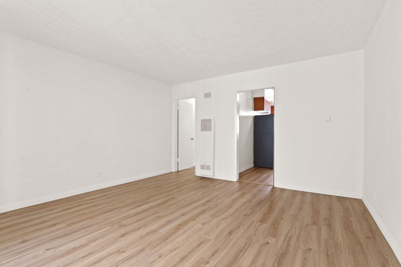 Building Photo - 927 3rd St
