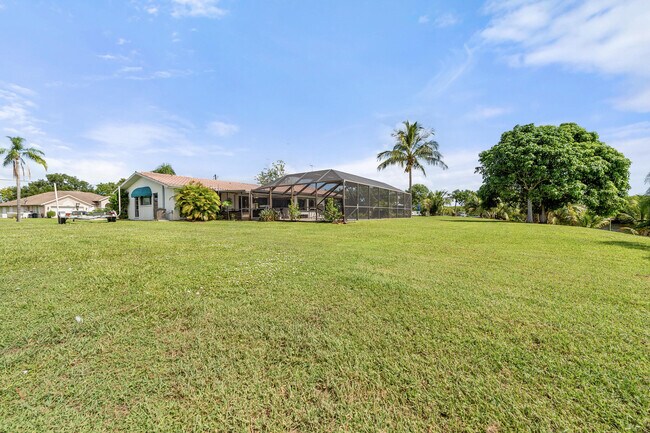 Building Photo - 1075 SE Coral Reef St