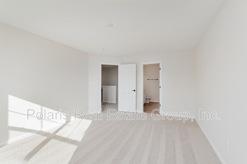 Building Photo - 12599 Cattle Rdg Dr