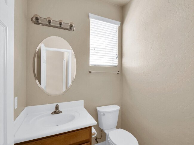 Building Photo - stunning 4-bedroom, 2-bathroom home