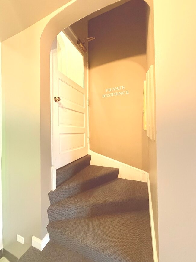 Building Photo - 134 W State St