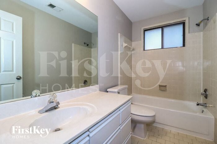 Building Photo - 1568 Cedar Farms Cove
