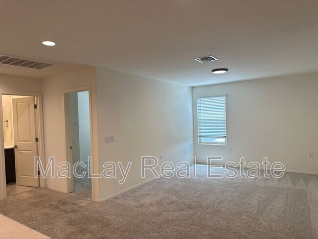 Building Photo - 10652 W Filbert St