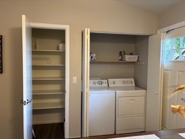 Building Photo - 403 Tynan Dr