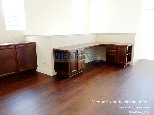 Building Photo - 1062 Yucca Dr