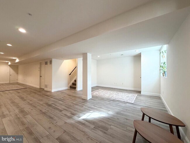 Building Photo - 308 Roarks Trail