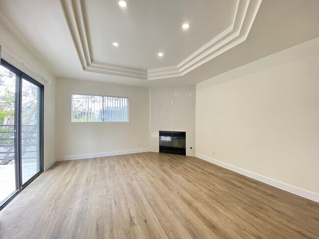 Building Photo - 2500 Abbot Kinney Blvd
