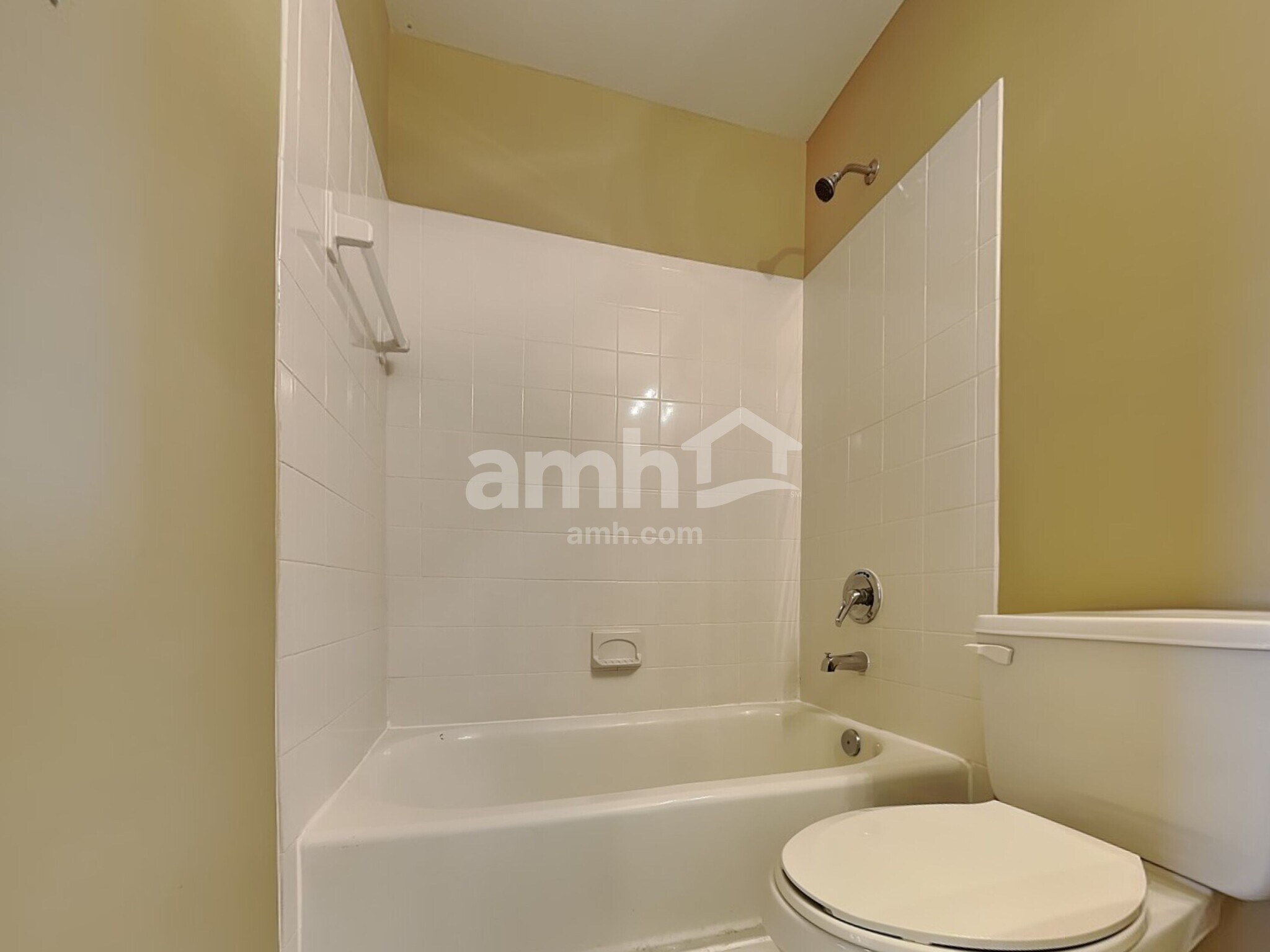 Building Photo - 347 Mockingbird Ln