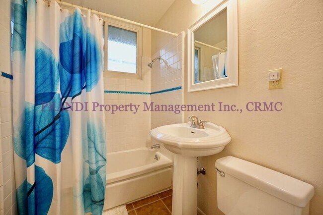 Building Photo - 870 Penny Royal Ln