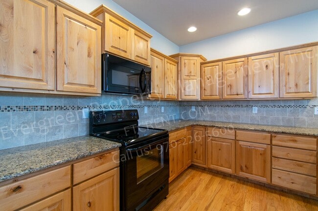 Building Photo - 2802 Exmoor Ln