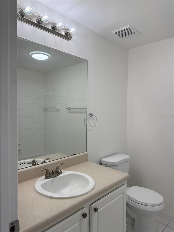 Building Photo - 5721 Bentgrass Dr
