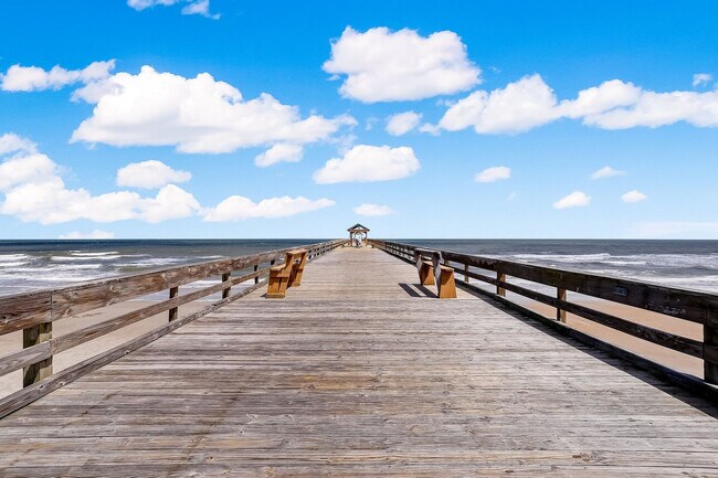 Building Photo - 3215 Jimmy Buffett Mem Hwy