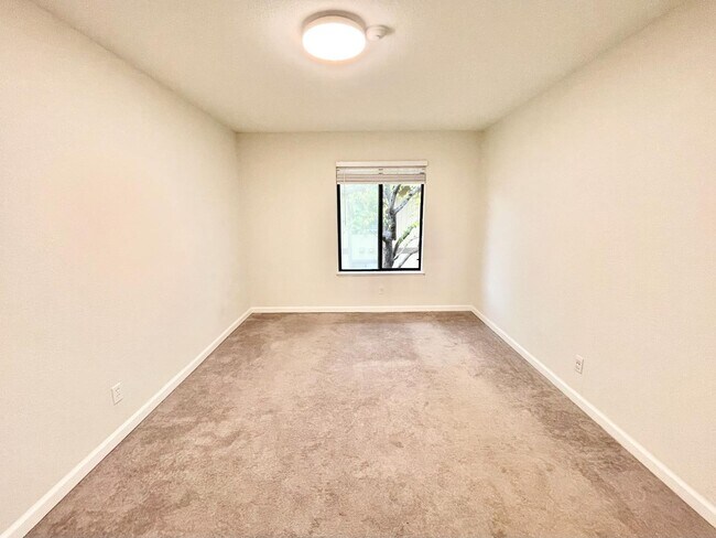Building Photo - 6292 Joaquin Murieta Ave