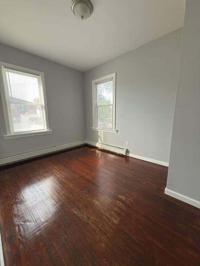 Building Photo - 275 Highland Ave