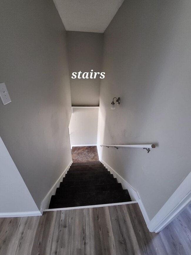 Building Photo - 2-Bed 1.5-Bath Townhome Available Soon!
