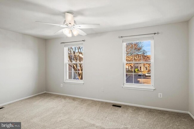 Building Photo - 7000 Ducketts Ln