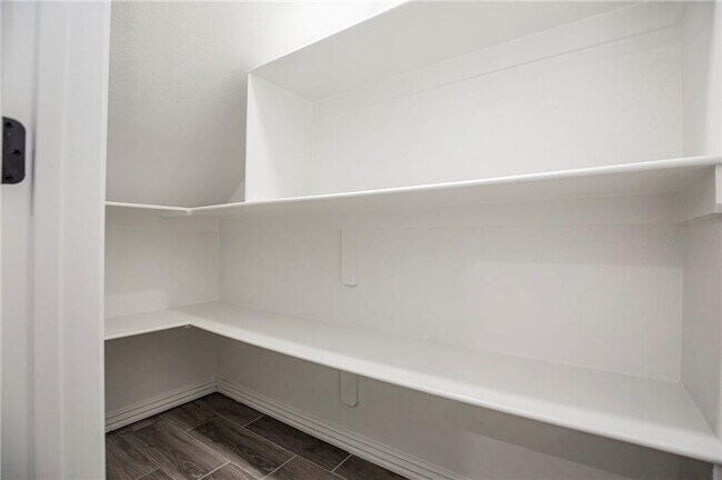 Building Photo - ***1903-B Azlin Place***