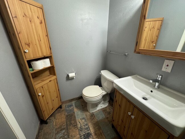 Building Photo - 255 N Michigan St