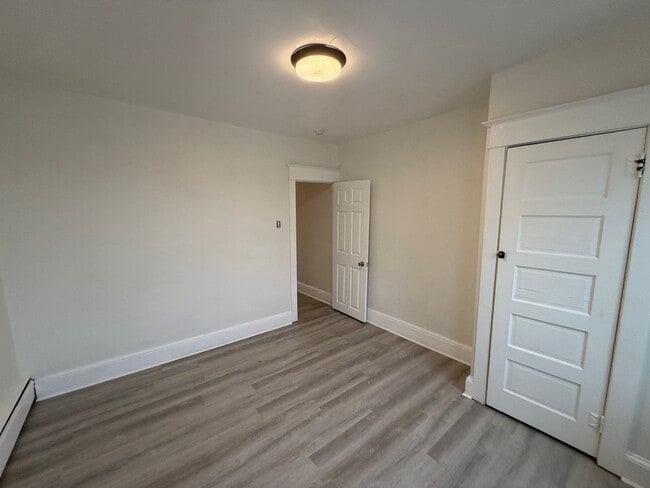 Building Photo - 130 Harvey Ave