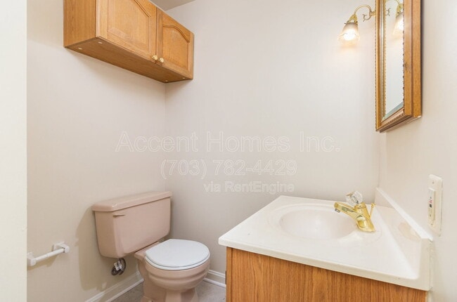 Building Photo - 2514 S Arlington Mill Dr