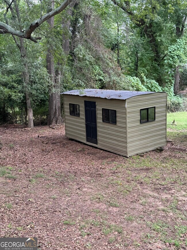 Building Photo - 185 Landor Dr