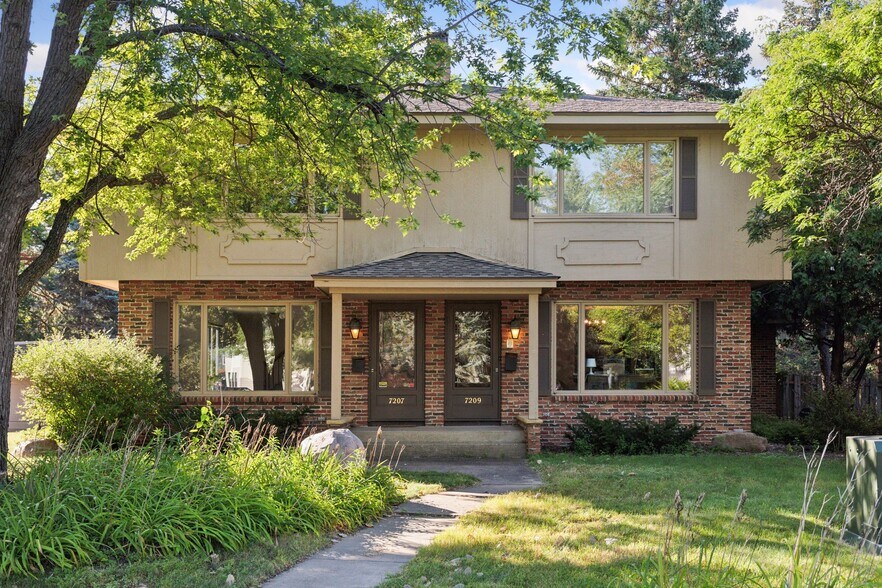 Primary Photo - 7207 Heatherton Cir