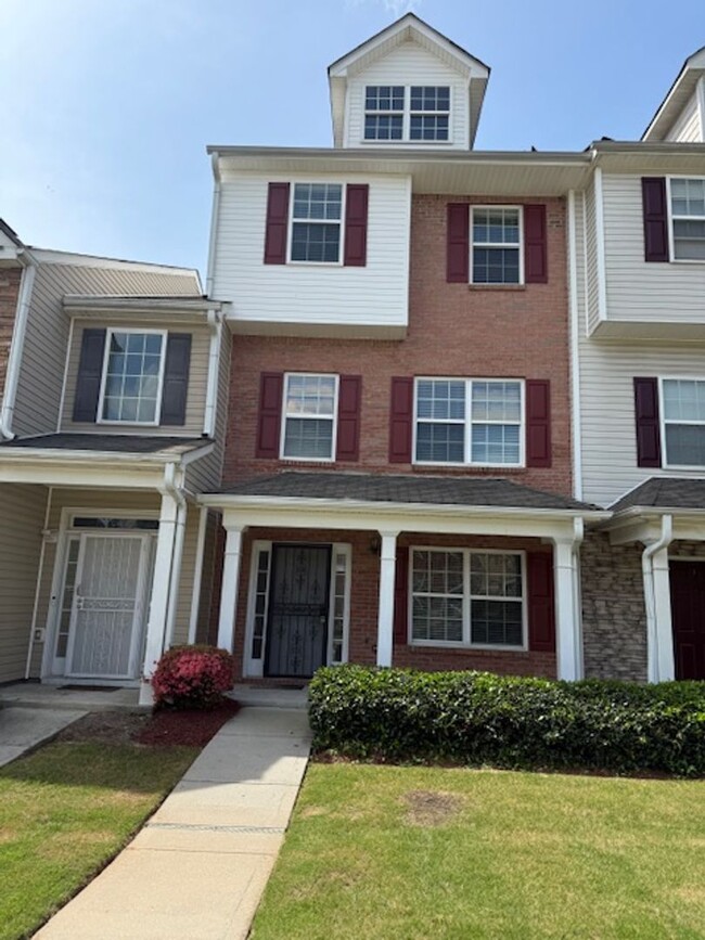 Primary Photo - Stunning 4 BR / 3.5 Bath Townhome in Atlanta!
