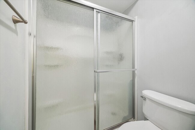 Building Photo - 1323 Reddleshire Ln