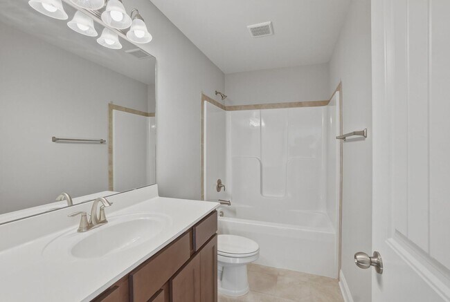 Building Photo - 5 bedroom waterfront property