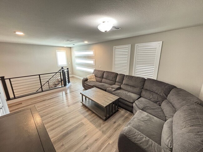 Building Photo - Contemporary 4Bed/3Bath/3 Car/+ Loft -residence located in the Silverado Ranch area