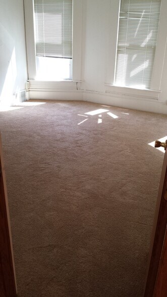 Building Photo - 906 Vine St