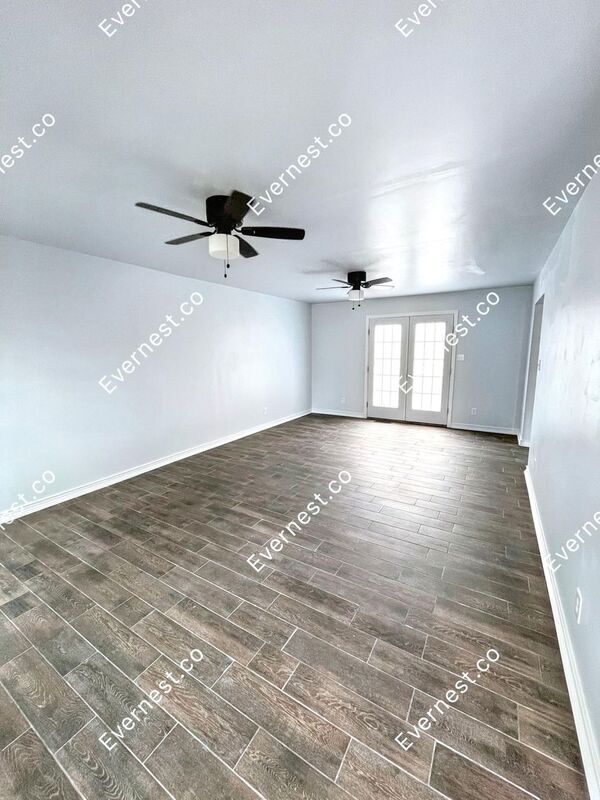 Building Photo - 7515 Fawndale Dr